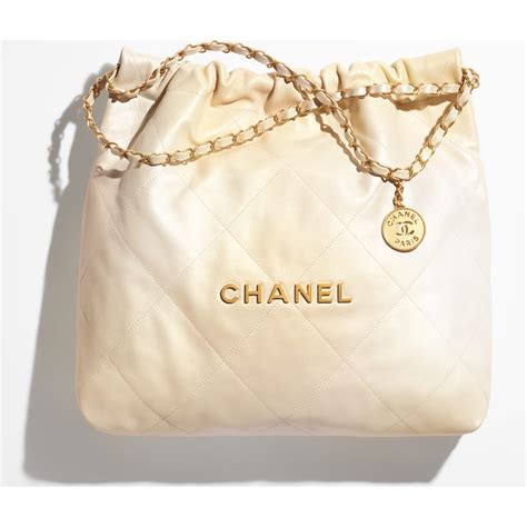 chanel series 22 meaning|Chanel 22 small size.